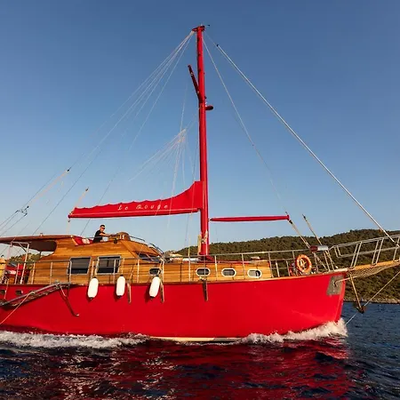 Botel Blue Voyage Yacht Charter *