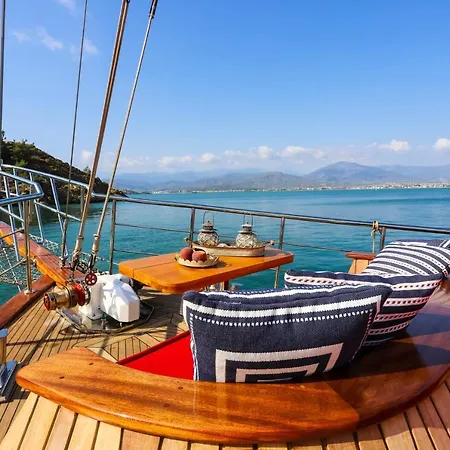 Botel Blue Voyage Yacht Charter *
