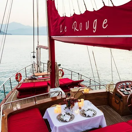 Blue Voyage Yacht Charter Botel *